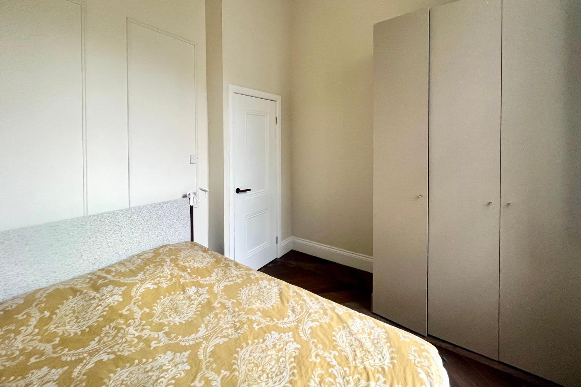 Apartment Stylish & Spacious 1 Bedroom Flat In Camden *